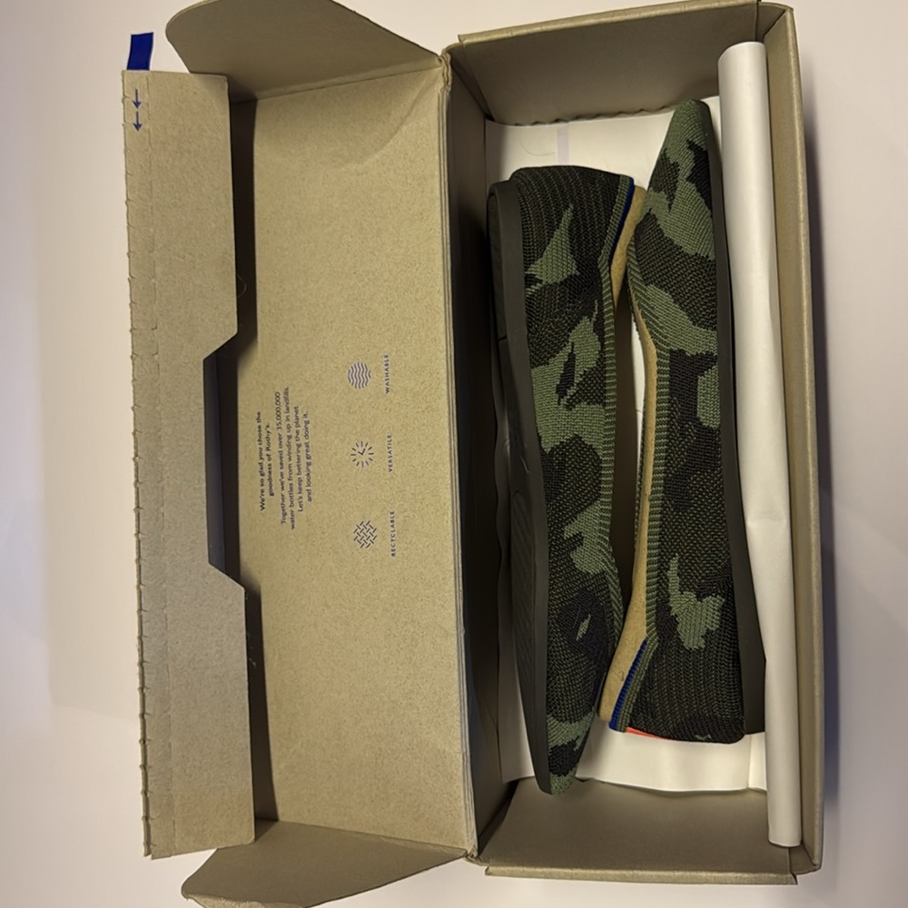 NIB Rothy’s Ballet Flat - camo size 10